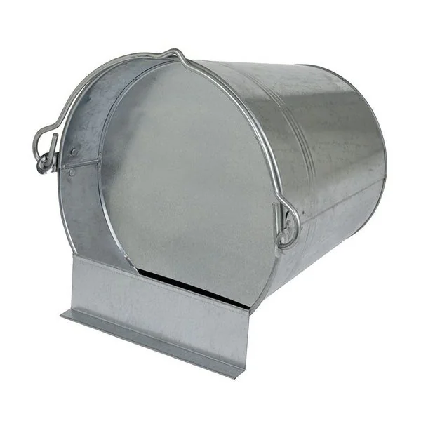 Bebedero cubo para pollitos